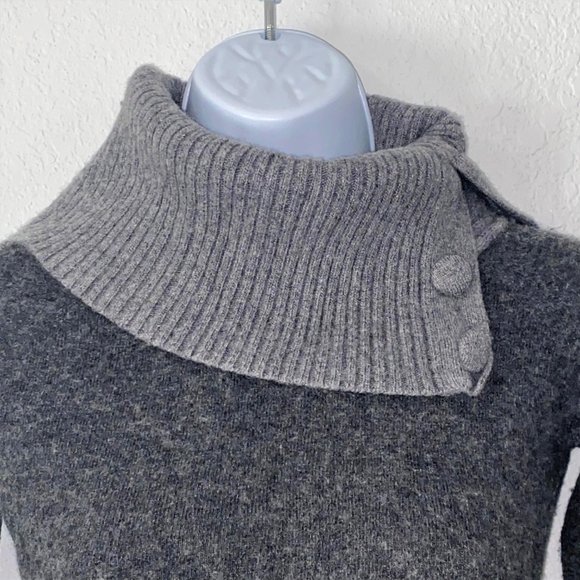 3/$25 Banana Republic Luxury Cashmere Blend Buttoned Cowl Neck Sweater Size XS - Picture 6 of 10
